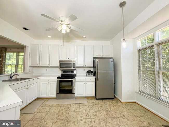 Building Photo - 7822 Quill Point Dr