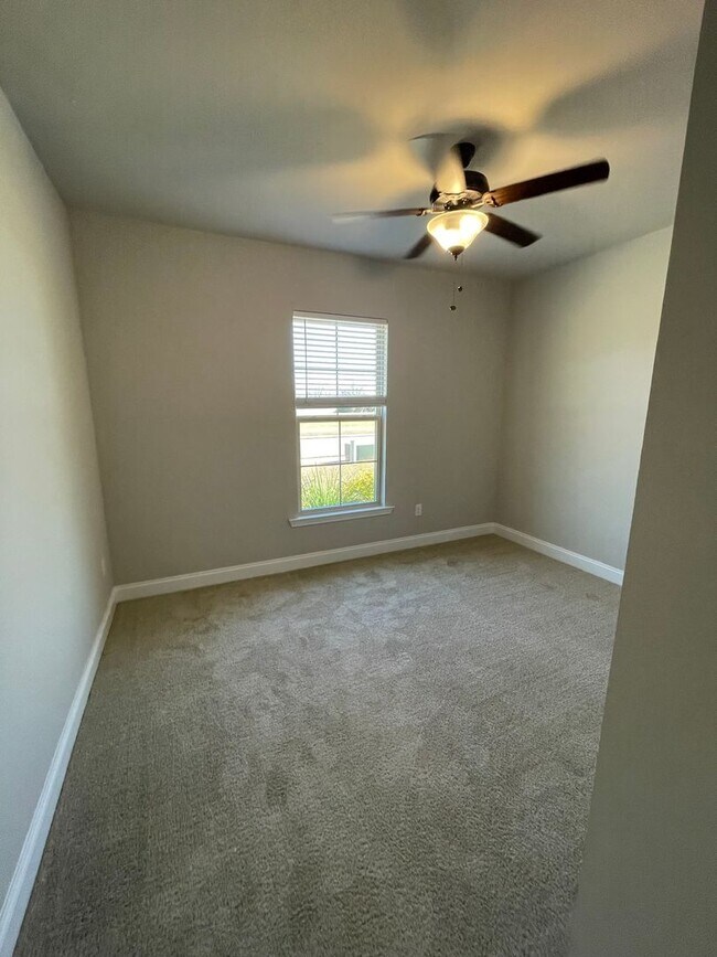 Building Photo - 23643 Blythewood Ln