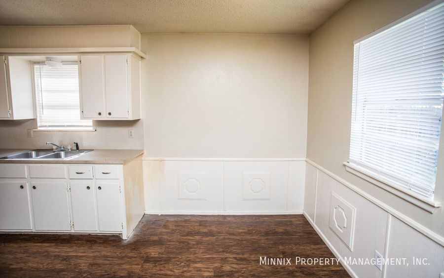 Building Photo - 4804 53rd St