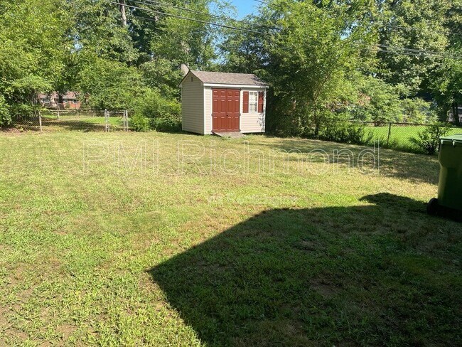 Building Photo - 1418 Kingswood St