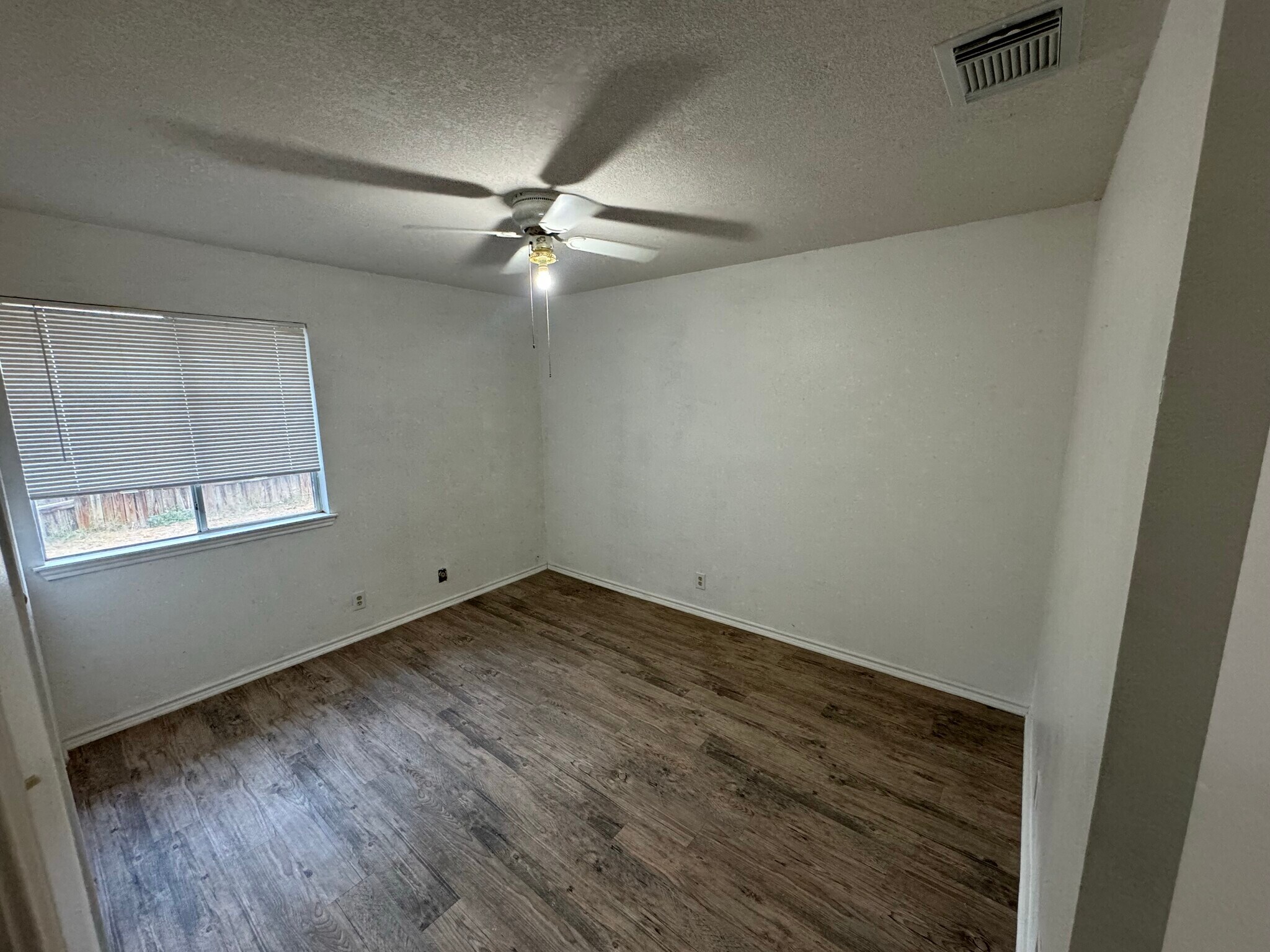 Building Photo - 8869 Meadow Range St