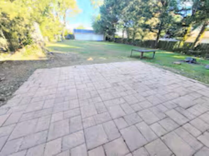 Building Photo - 9605 Singleton Dr