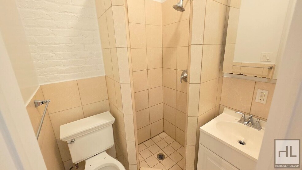 Building Photo - West Village 3BR/2BA Duplex with Private Patio