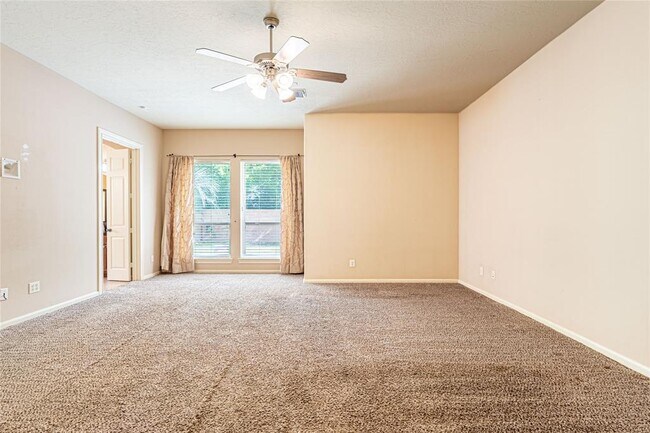 Building Photo - 2418 Hendricks Lakes Dr