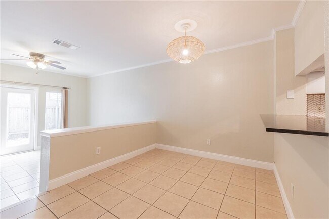Building Photo - 1411 Gracy Farms Ln