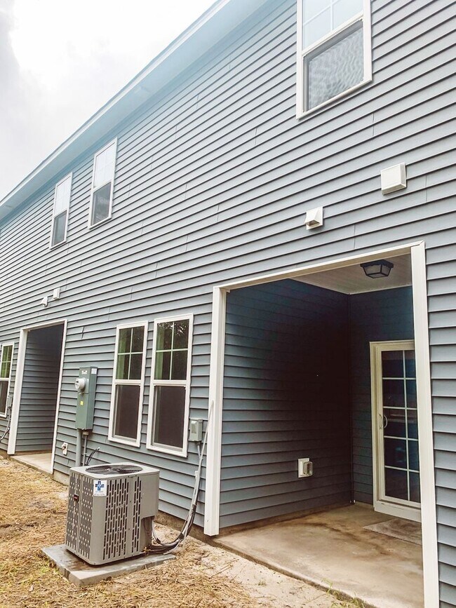 Building Photo - 212 N Stingray Ln