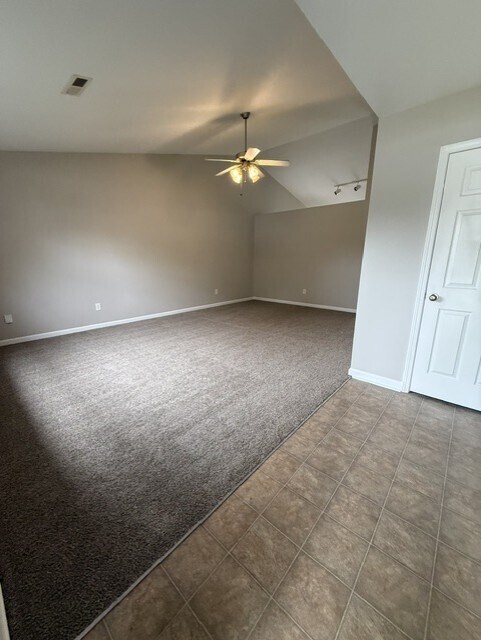 Building Photo - 305 Cool Embers Ln