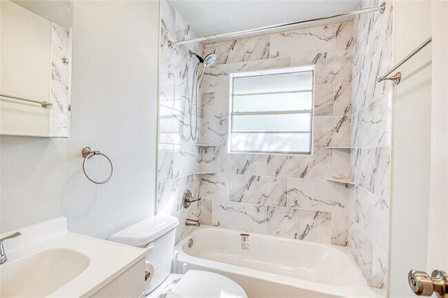 Building Photo - 211 Bumgarner Ave