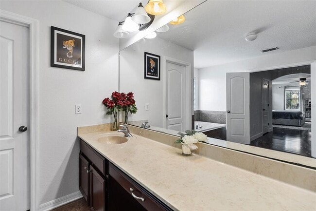Building Photo - 15210 Montesino Dr
