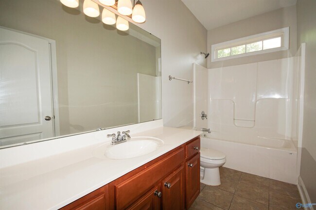 Building Photo - 106 Back Creek Cir NW