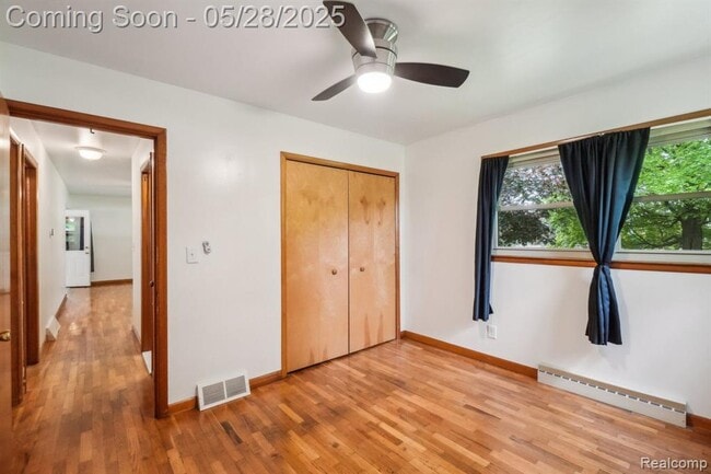 Building Photo - 3005 S Hickory Ridge Rd