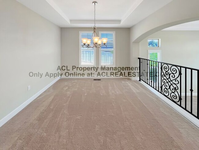 Building Photo - Beautiful 4 Bed / 3 Bath Home with Views —...