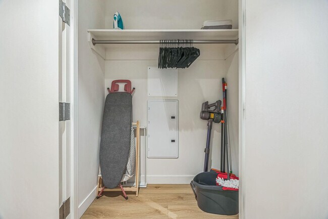 Building Photo - 160 Water St