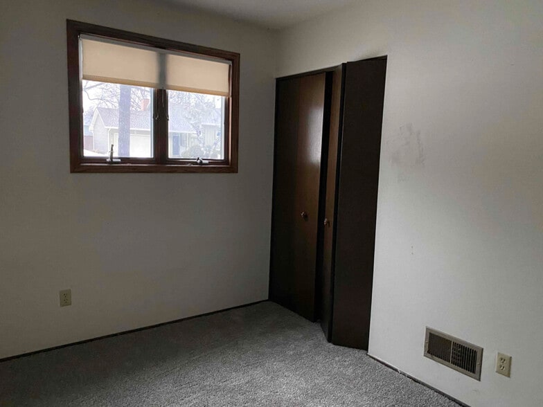 Building Photo - 425 Edgewood Ave