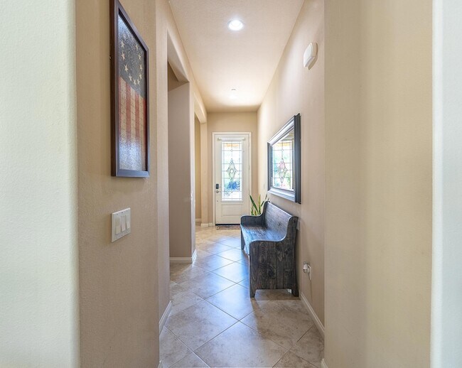 Building Photo - 81363 Corte Compras