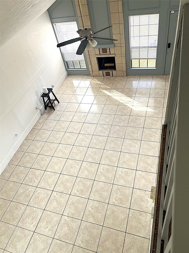 Building Photo - 19906 Rising Star Dr