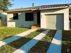 Building Photo - 940 NW 47th St