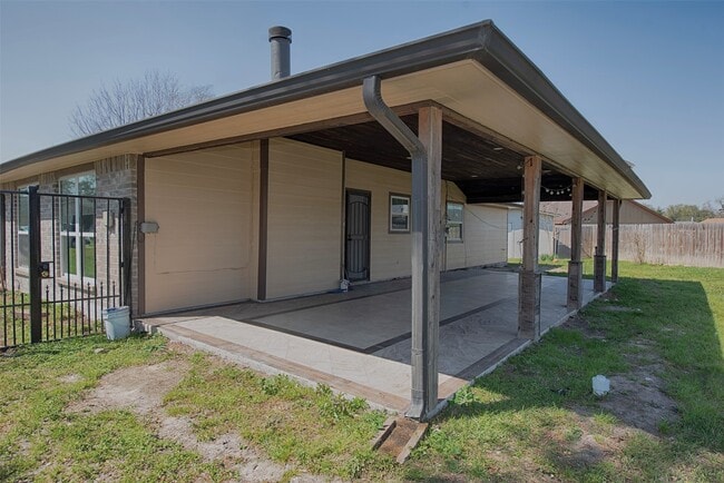 Building Photo - 13235 Rampchester Ln