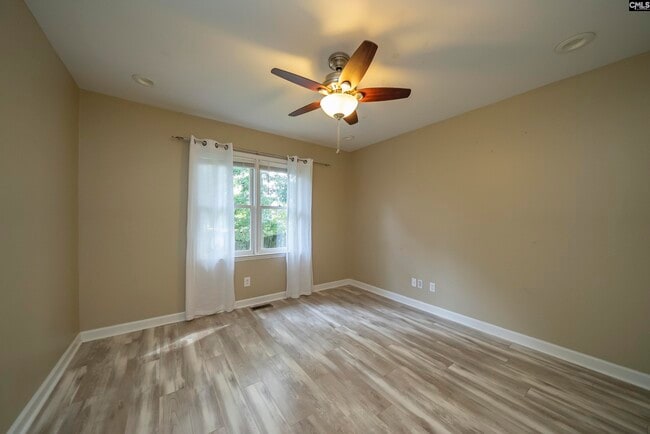 Building Photo - 105 Brook Trout Ct