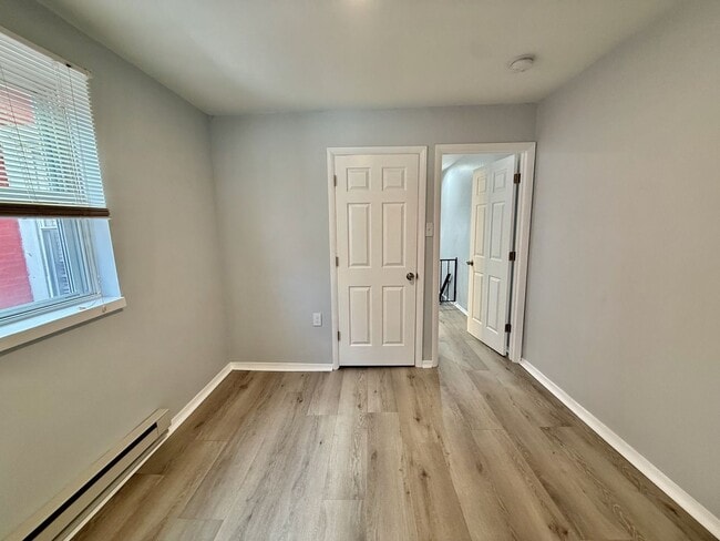 Building Photo - 2443 S 7th St