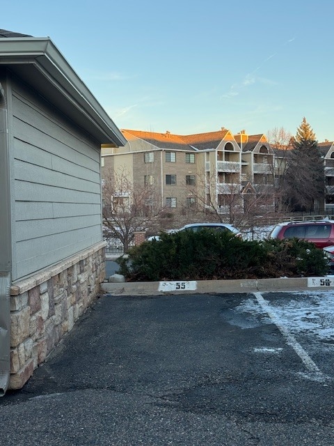 Building Photo - 1520 S Florence Way