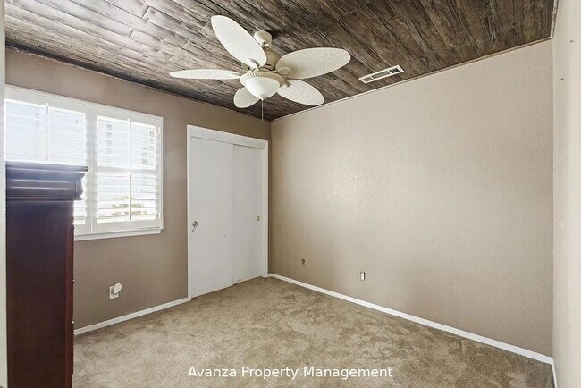 Building Photo - Home for Rent 8735 N. Cedar Ave Unit 151, Fresno, CA 93720 3 Bedroom/2.5 Bath Condo in Fresno (Sh...