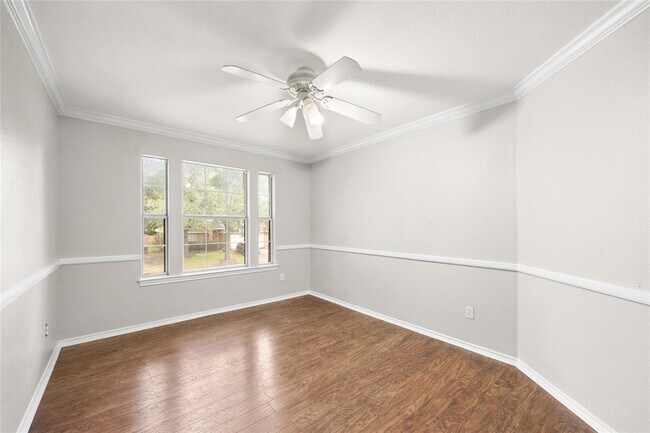 Building Photo - 13217 Rochester Ln