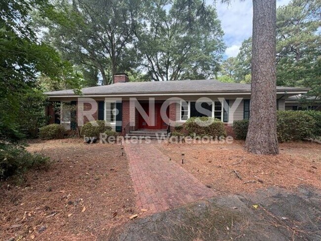 Building Photo - Charming Estate home on almost 2 acres with Duke University Setting