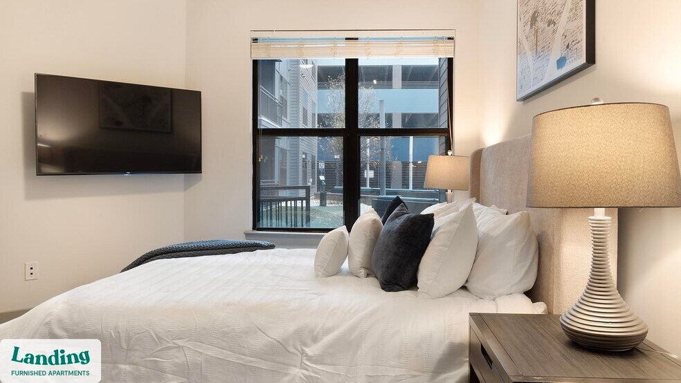 Building Photo - 930 Howell Mill Rd NW