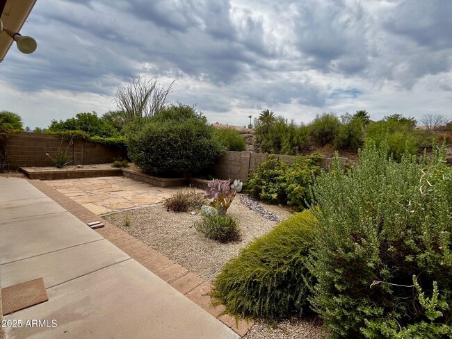 Building Photo - 16117 E Glendora Dr