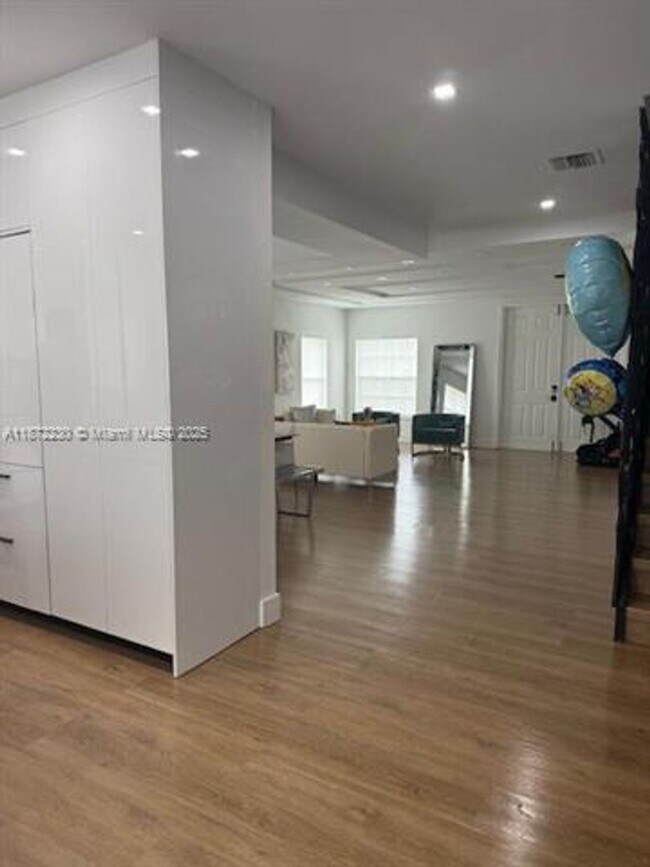 Building Photo - 6901 NW 112th Ave