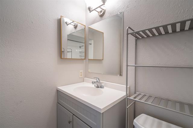 Building Photo - 2911 Forest Creek Dr