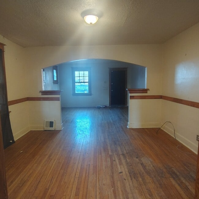 Building Photo - 7176 Hunter Ave