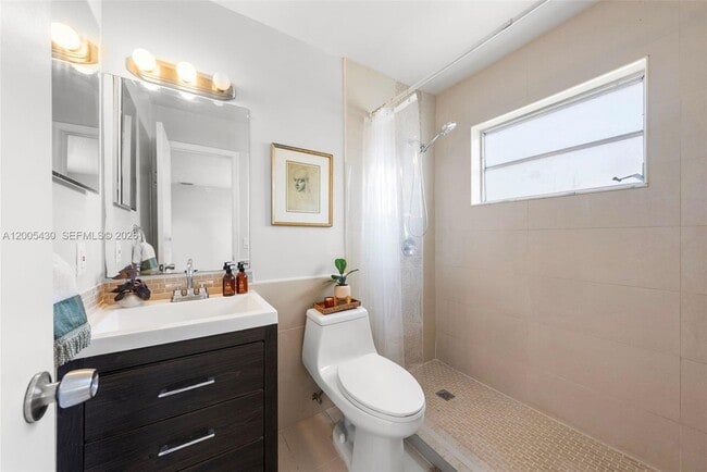 Building Photo - 31 NW 108th Ct