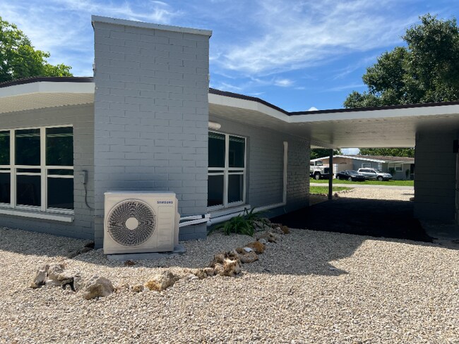 Building Photo - 2148 Aldridge Ave