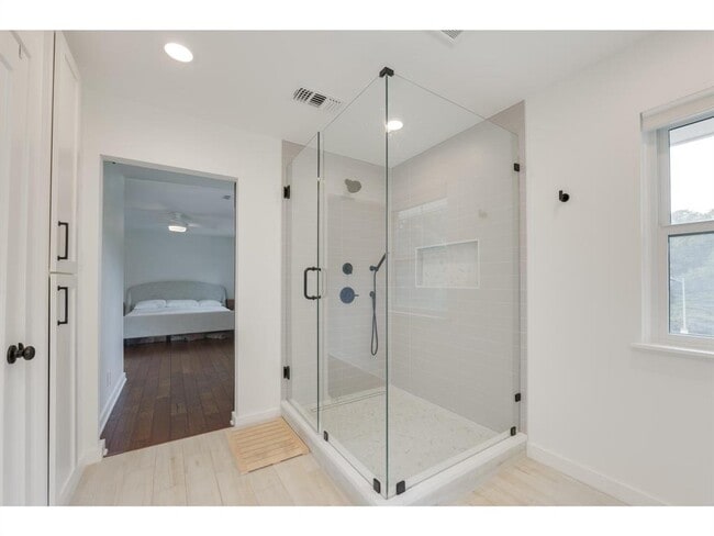 Building Photo - 8700 Mountainwood Cir