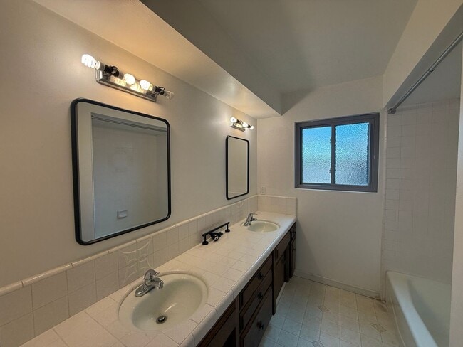 Building Photo - 7809 Westdumfries Ct