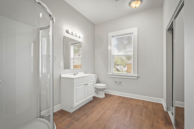 Building Photo - 1945 Redell St