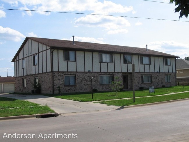 Primary Photo - 1124 Flammang Dr