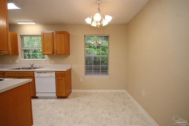 Building Photo - 2289 Wyatt St