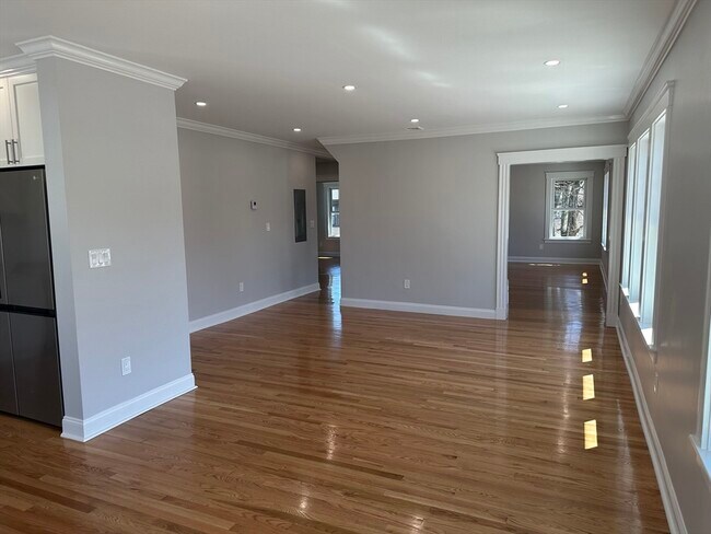 Building Photo - 35 Trapelo Rd