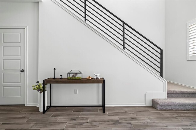 Building Photo - 9105 Garnet Dr