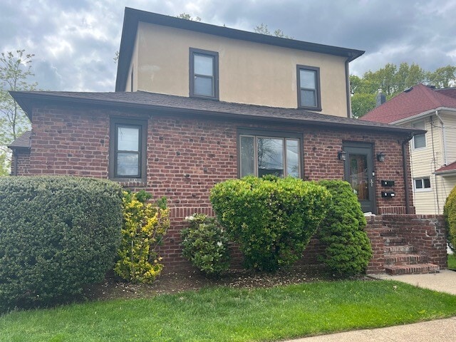 Building Photo - 1648 Shelbourne St