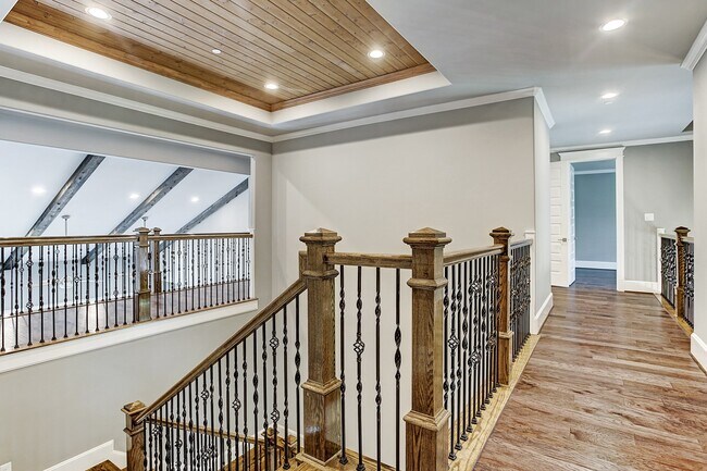 Building Photo - 325 Bunker Hill Rd