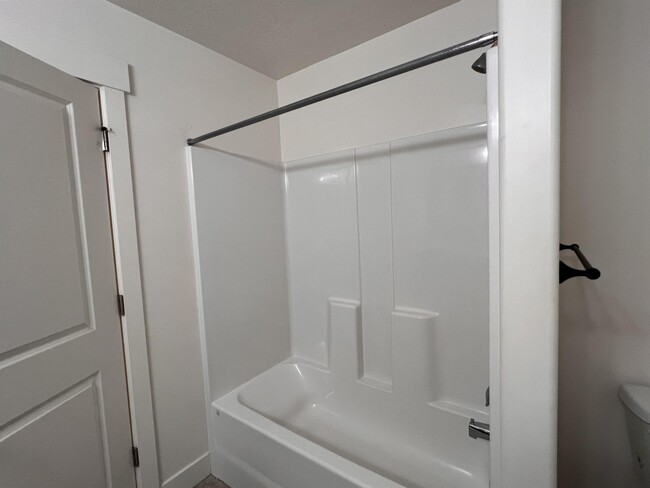 Building Photo - 1287 S 1050 E
