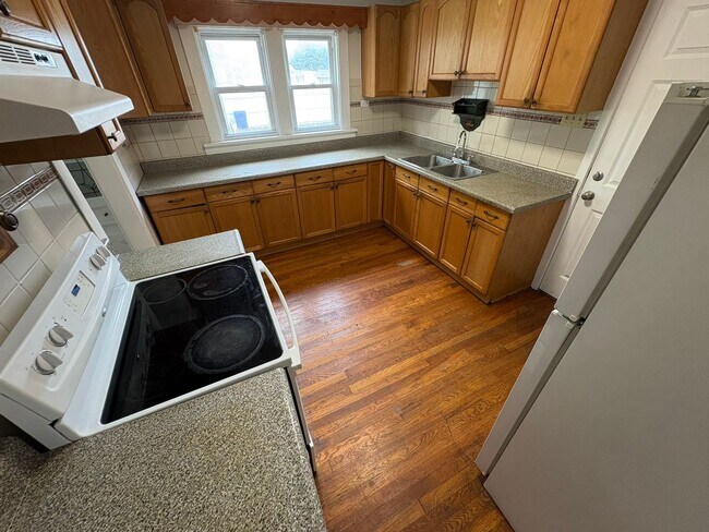 Building Photo - 3441 W 95th St