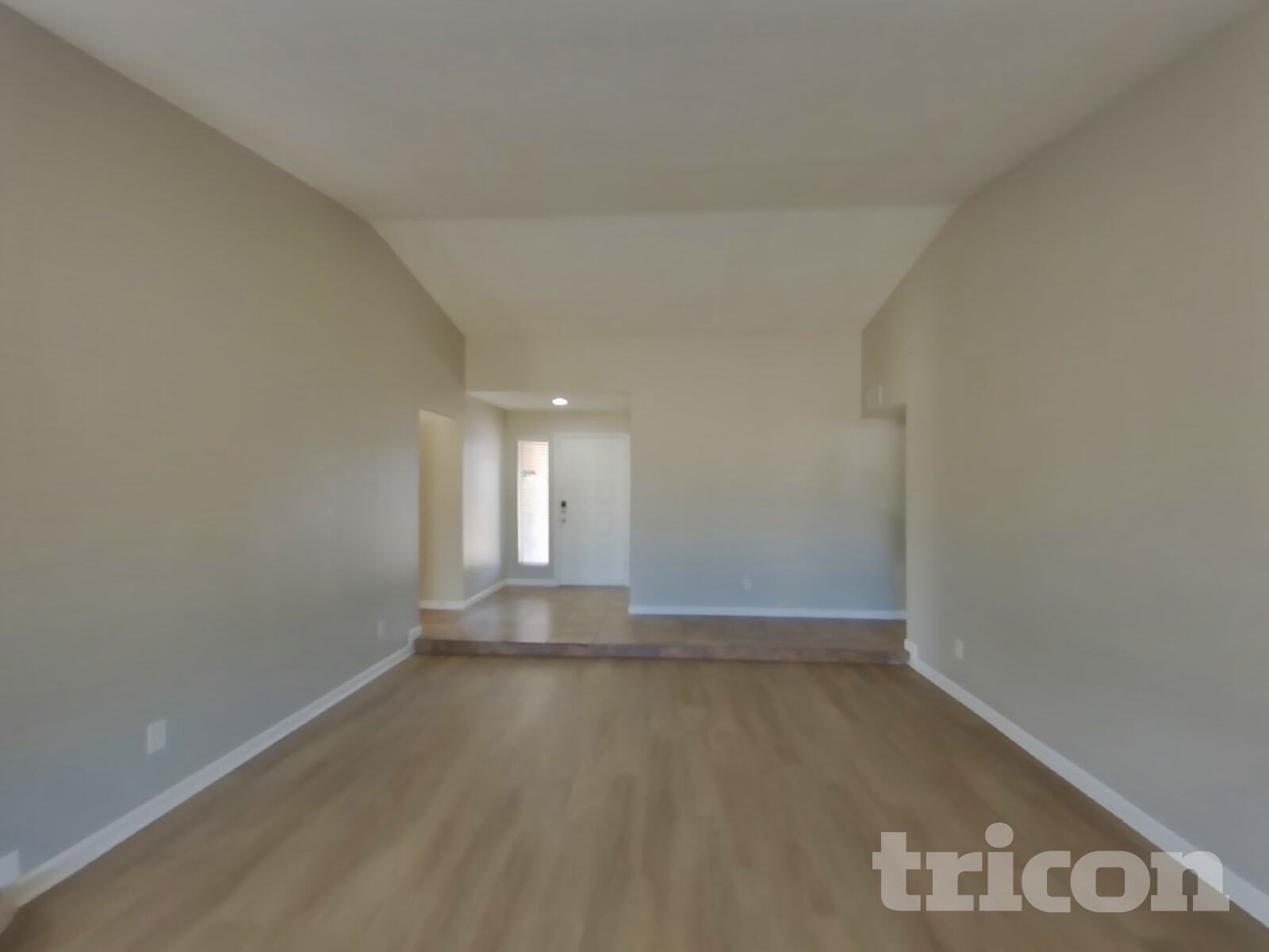 Building Photo - 10044 W Highland Ave