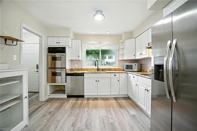 Building Photo - 590 Tenbee Ln