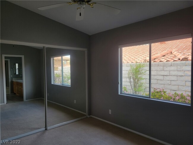 Building Photo - 2229 Fiero Dr