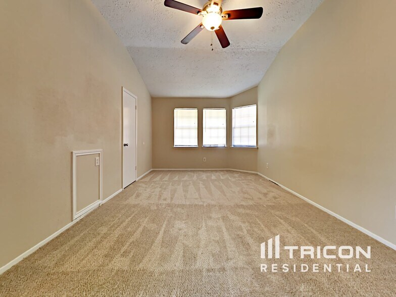 Building Photo - 9515 Denbridge Dr